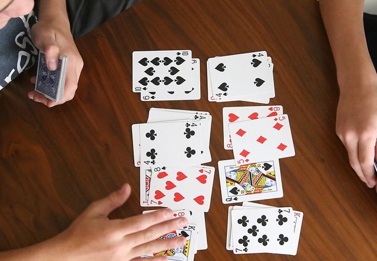 7 Quick & Fun & Easy Card Games for Two Persons